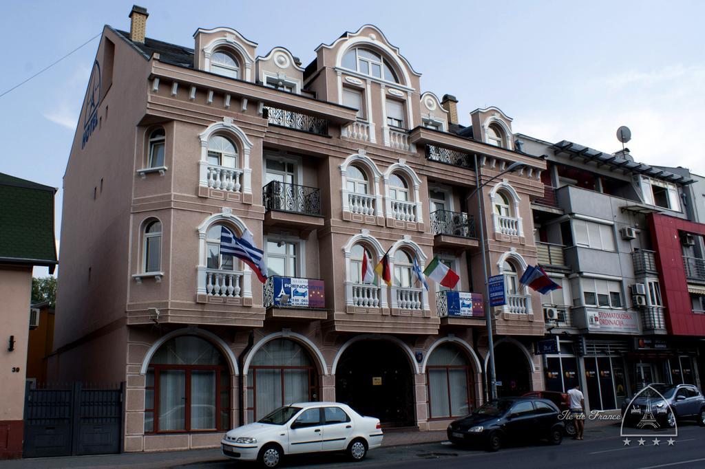 Vila Ile de France Novi Sad Extérieur photo
