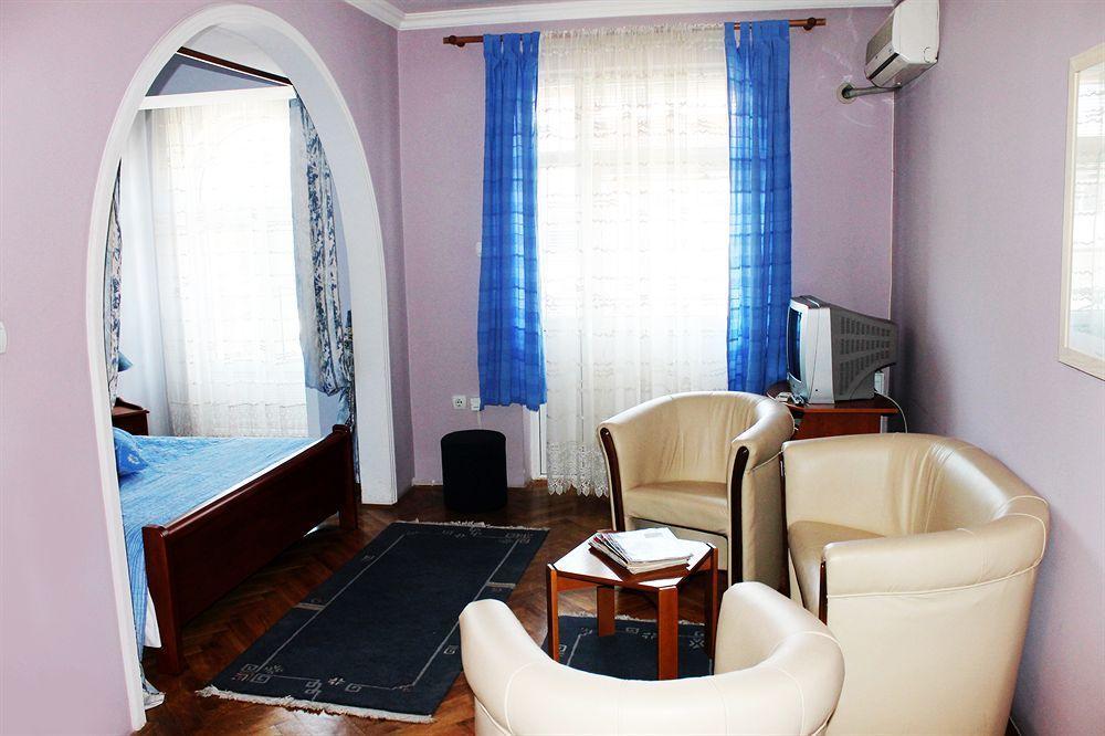 Vila Ile de France Novi Sad Extérieur photo