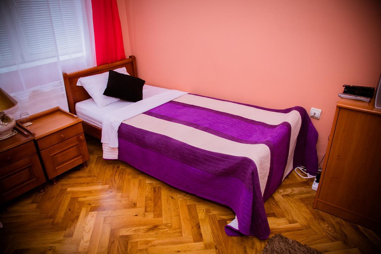 Vila Ile de France Novi Sad Extérieur photo